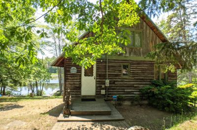 Lakes End Log Cabin
