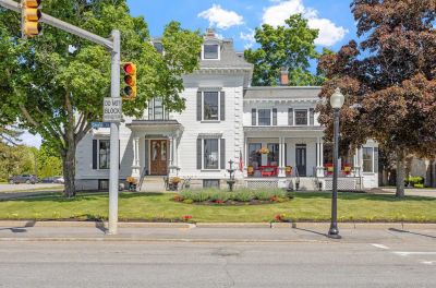Historic Busiel House in the Heart of Laconia